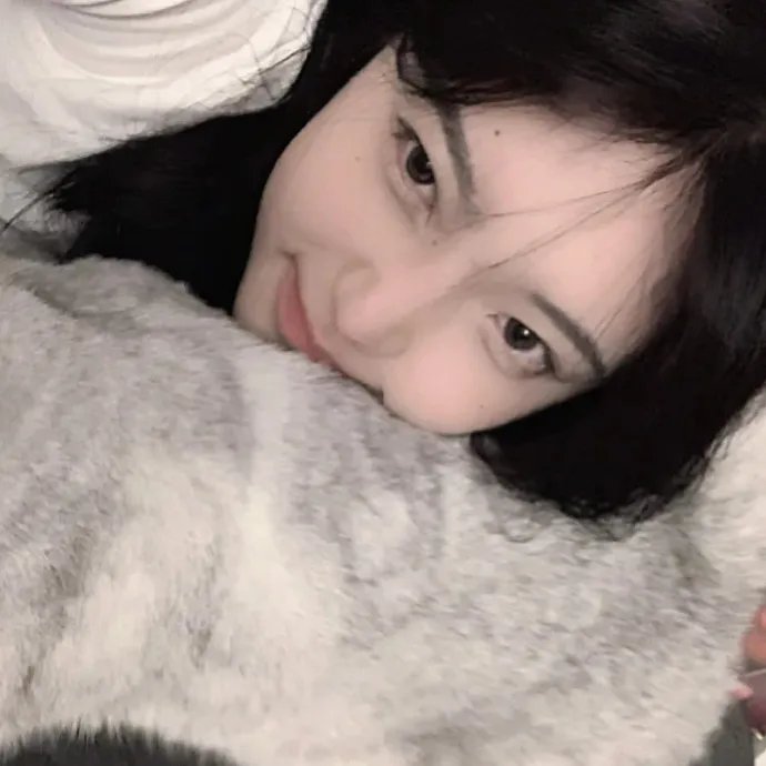 危险的她 海报